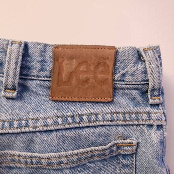 Lee Faded Denim Jeans Tag Worn Measure 35.5 x 28.5 Straight Leg Light Blue Wash - Picture 8 of 9